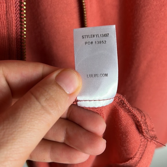 Lulus dusty rose zip to my Lou top size Small gold zip back high low - Picture 11 of 11